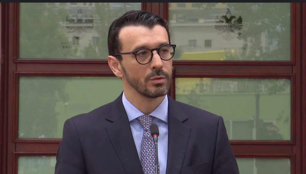 Qeveria miraton subvencionimin e operatorëve të transportit publik, efektet nisin nga marsi